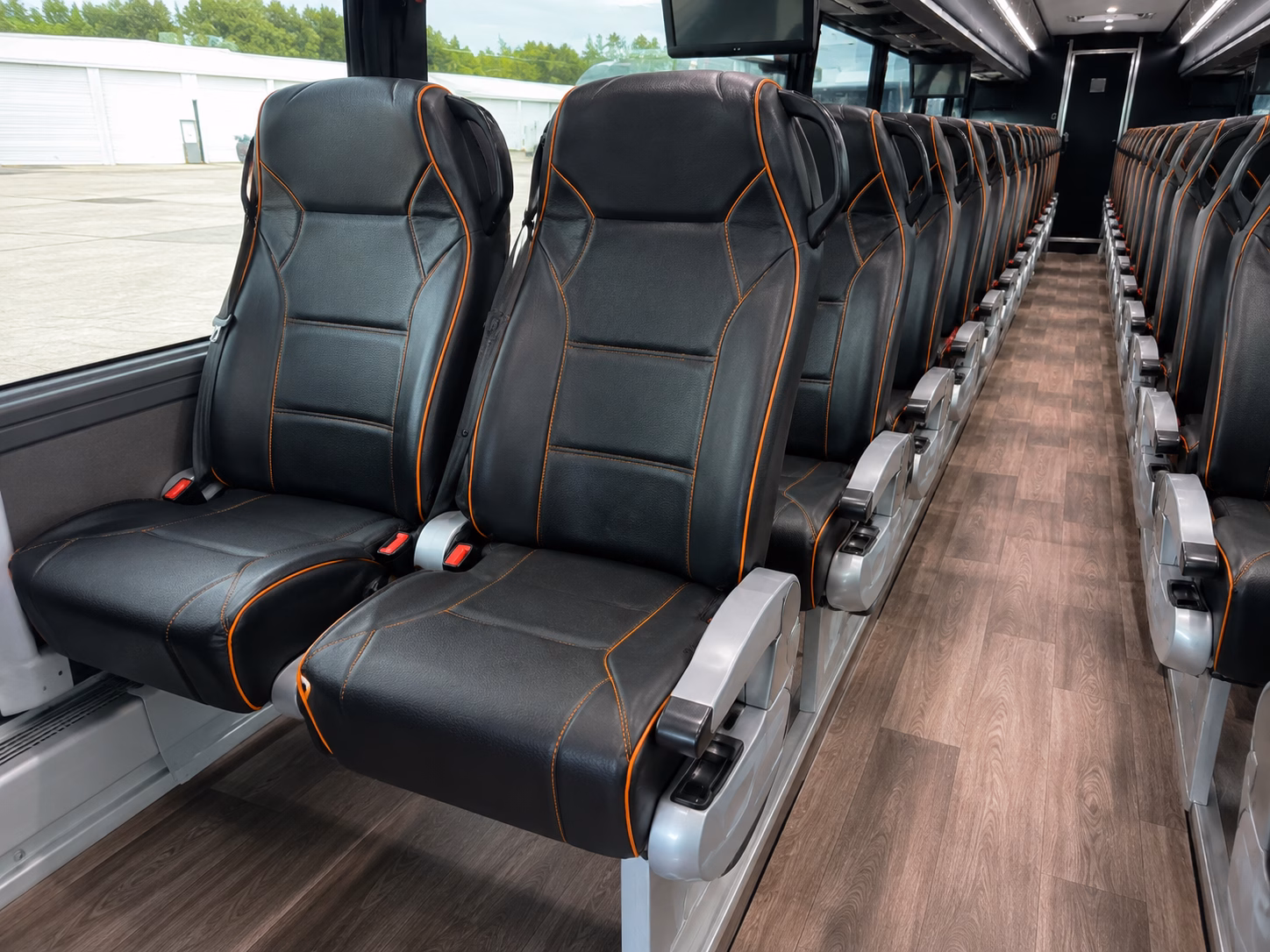 skip the i 5 and i 15 grind let a bus handle the drive to temecula wine country